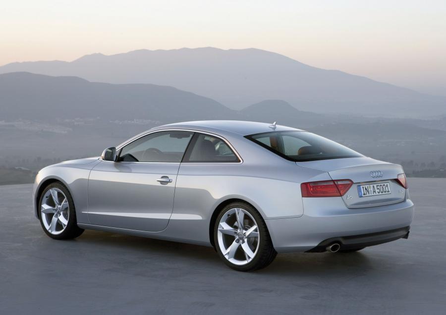 Audi A5 Coupe 3.2 2007 года  (WW) (фото 22 из 36)